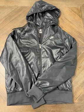 NWT Nike Black Hooded Windbreaker Jacket with Full Zip
